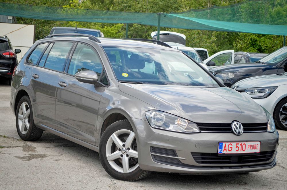 Volkswagen Golf 7 - 2016 - Euro 6 - FARA ADBLUE - 110cp - Navigatie - Jante - Parcare automata