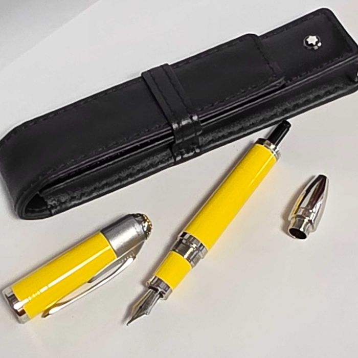 stilou Montblanc ed Ferrari, galben