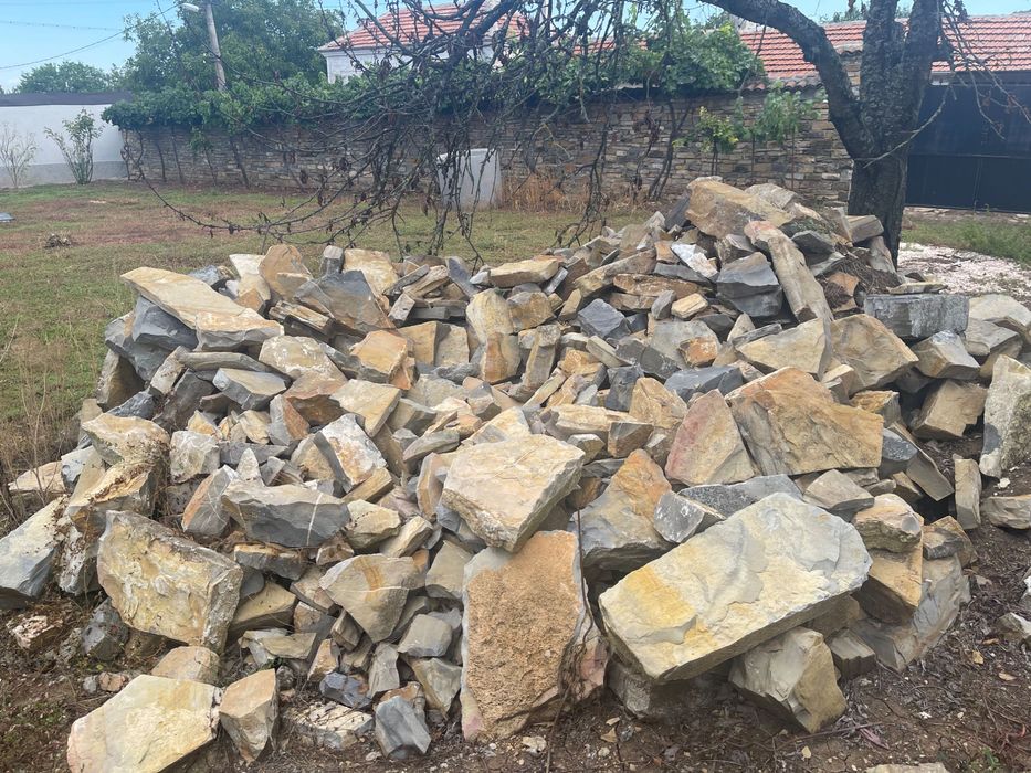 Естествен камък за зидане на къщи огради чешми барбекюта