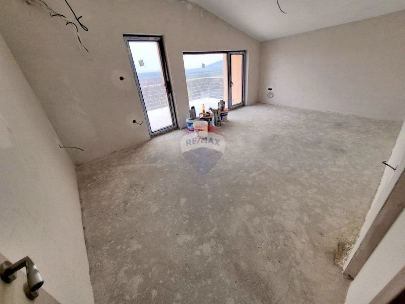 Продава се Къща в с. Рогачево, Област Добрич - 244 кв.м за 1148 €/кв.м - Снимка #9