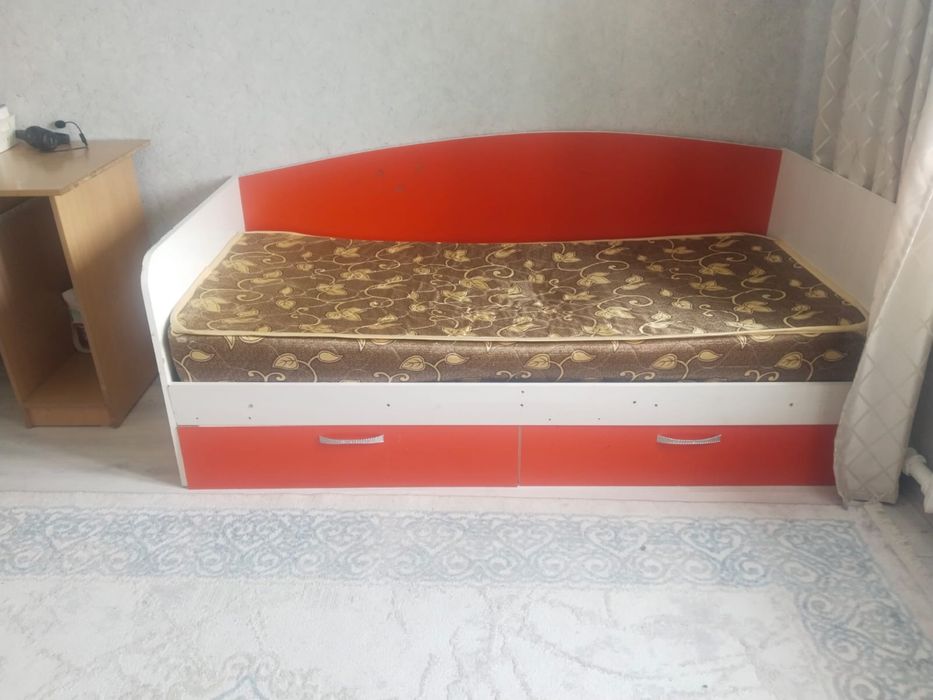 Продам кровать в отличном состояний