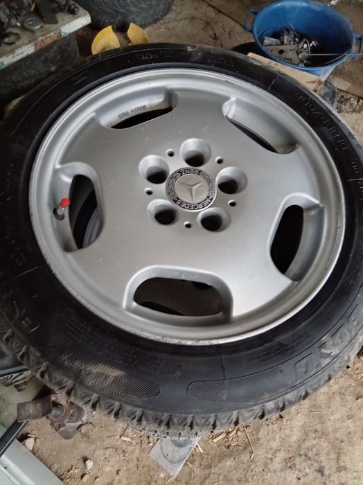 На мерседес 124.190 диска шина