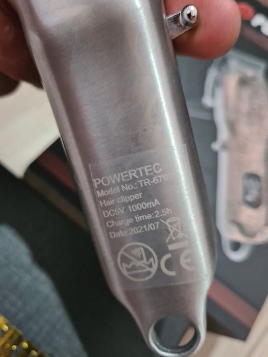 Професионална безжична метална машинка за подстригване PowertecTr-6700