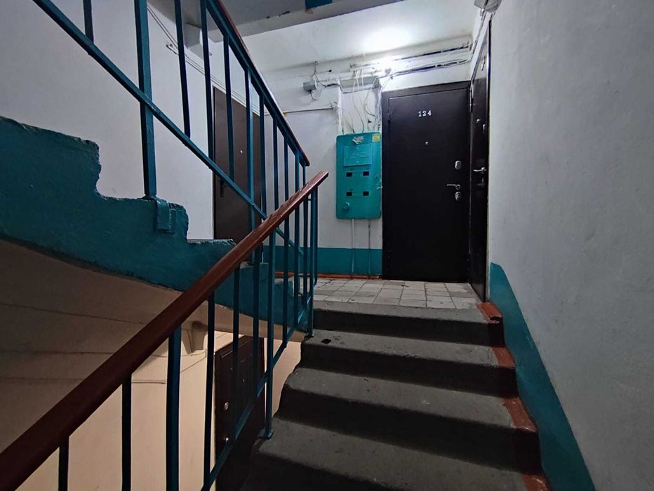 2 комнатная КСК распашенка 43,7 м2 2/5 1973 панель