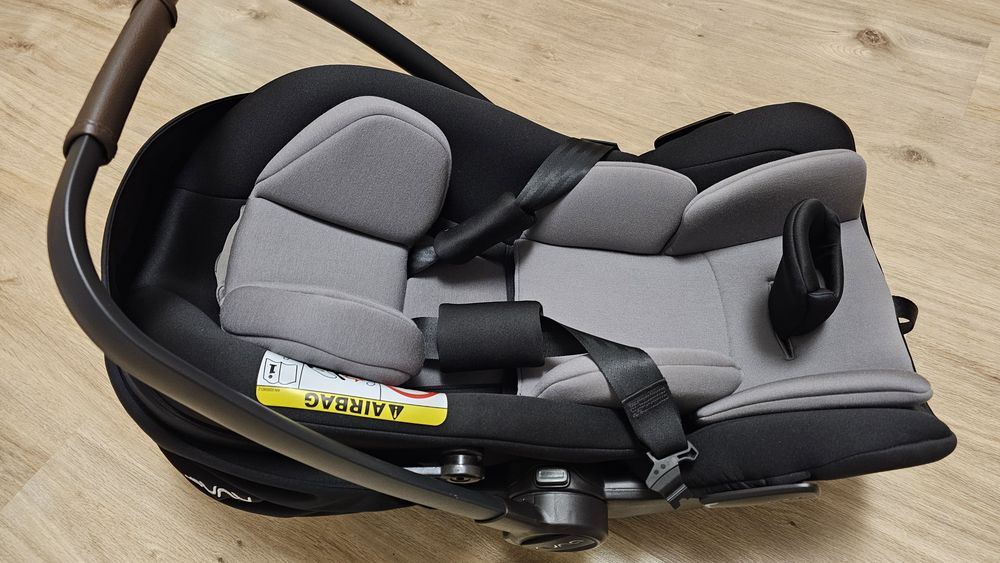 Scoică auto Nuna ARRA NEXT i-Size 0–13 kg / 40–85 cm – stare foarte bună