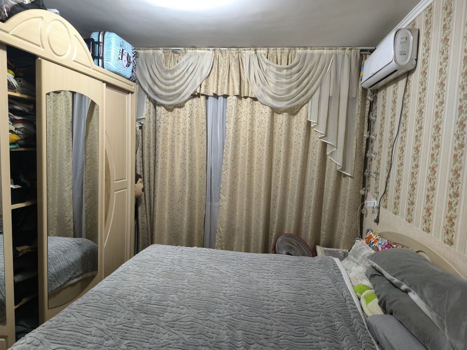 Продается 3 х комнатная квартира переделанная в 4 комнатную