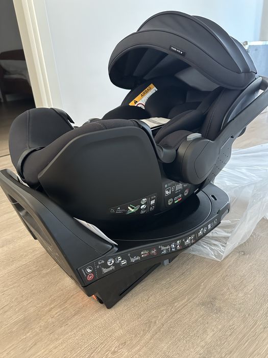 Nou Scoica + baza isofix Britax Romer, reclinabil, 0-15 luni, 40–85 cm