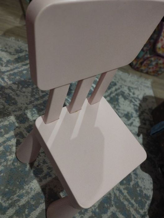 Продается детский стул Икея