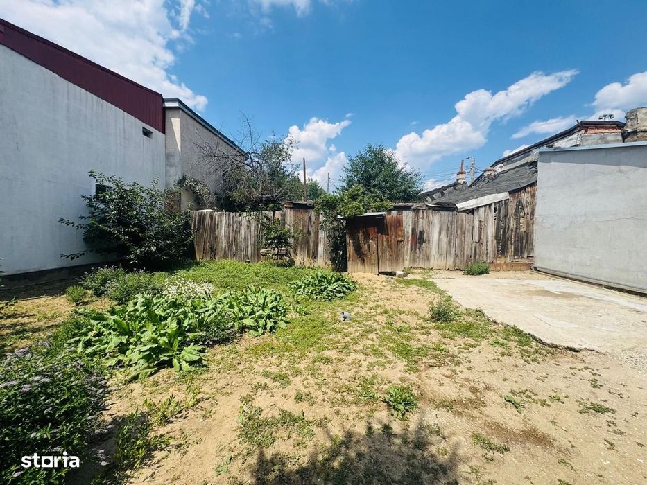 200 mp | P+2 | 15 m deschidere | T226