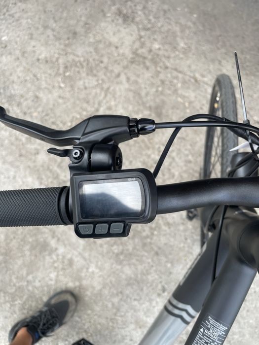 Vând bicicleta electrica Reebok