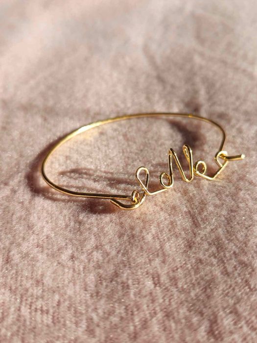 Златни и сребърни гривни от медицинска стомана