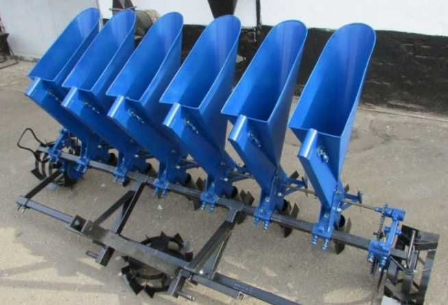 Semanatoare ceapa arpagic usturoi bulbi pentru tractor 6 randuri