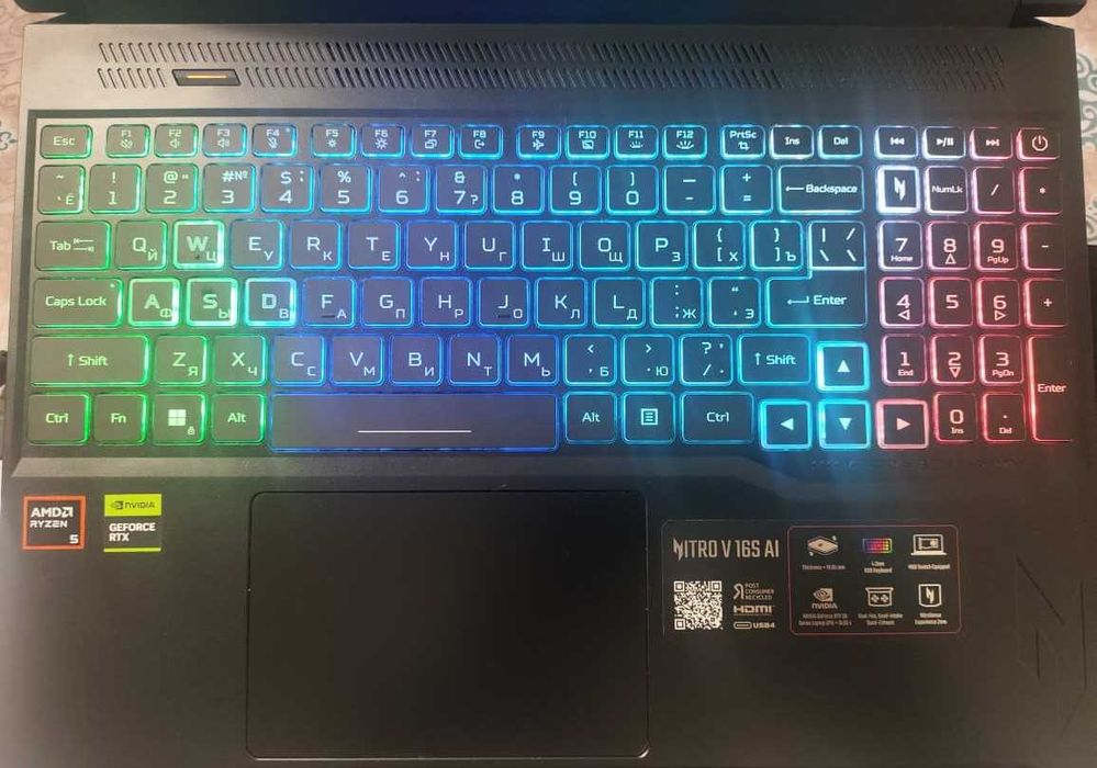 Игровой мощный ноутбук Acer