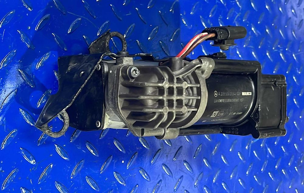 Compresor suspensie pneumatica Mercedes A2053200104
