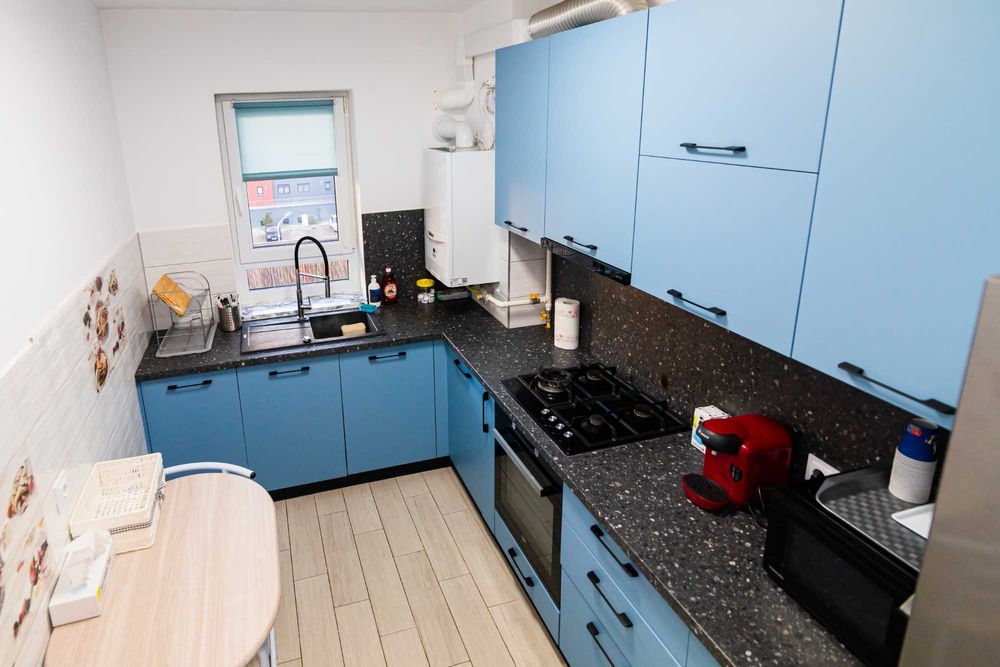 Apartament Modern 2 Camere + Parcare & Boxă – Zona Coresi, Tractorul