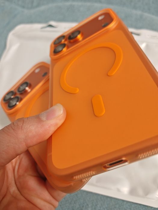 IPhone 17 Pro,iPhone 17 Pro Max  Magsafe Go Orange кейс