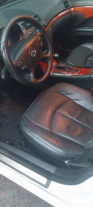 Mercedes  E200,W211 facelift ,automata,avantgard,2009,diesel,impecabil