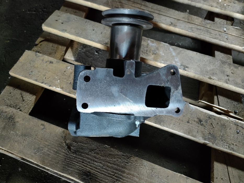 Насос водяной (помпа) Ямз-7511