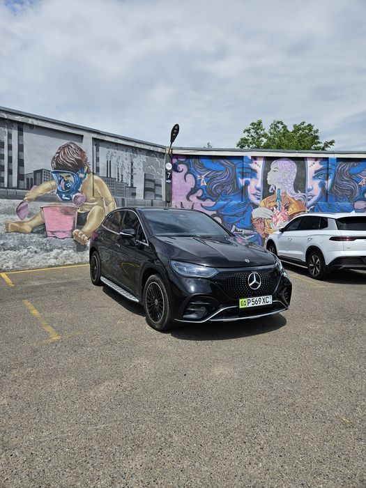 Mercedes EQE500 SUV 4 MATIC