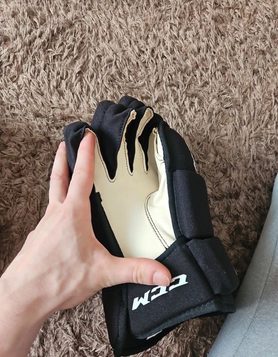 Manusi Hochei-CCM, noi