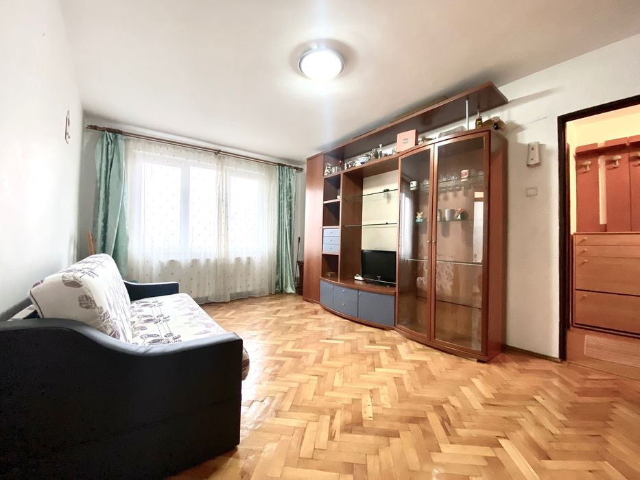 Apartament cu 2 camere de închiriat