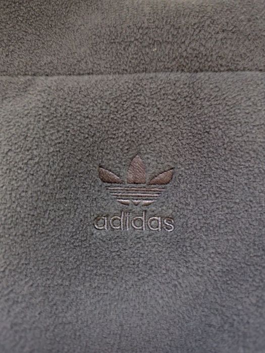 Vesta Adidas Polar