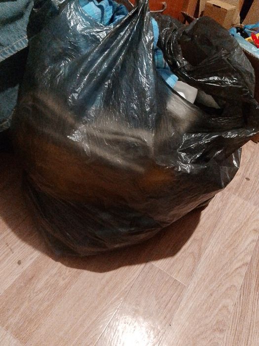 Отдам пакет с одеждой