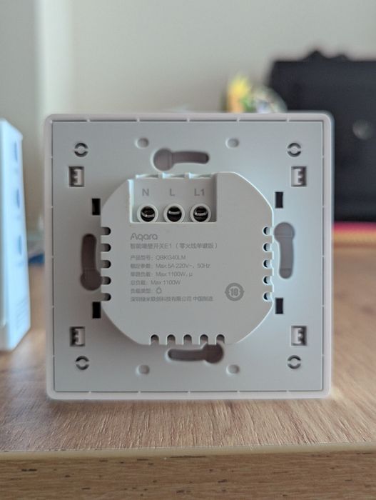 Смарт ключ Aqara Smart Wall Switch E1