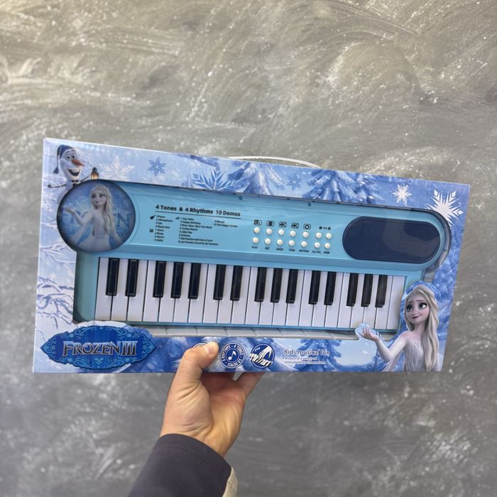 Пиано с микрофон 37 клавиша Frozen Замръзналото кралство йоника 42х15с