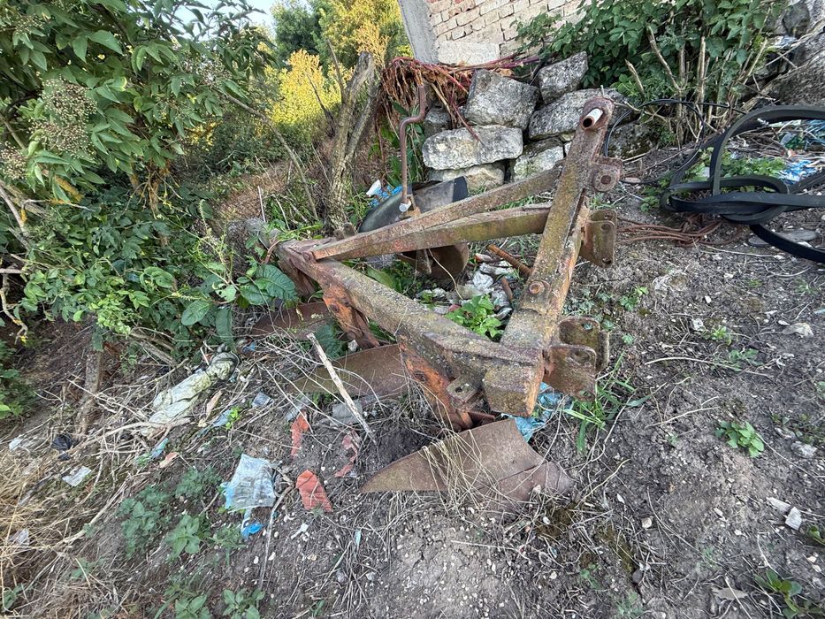 Плуг за юмз и други трактори  4х25