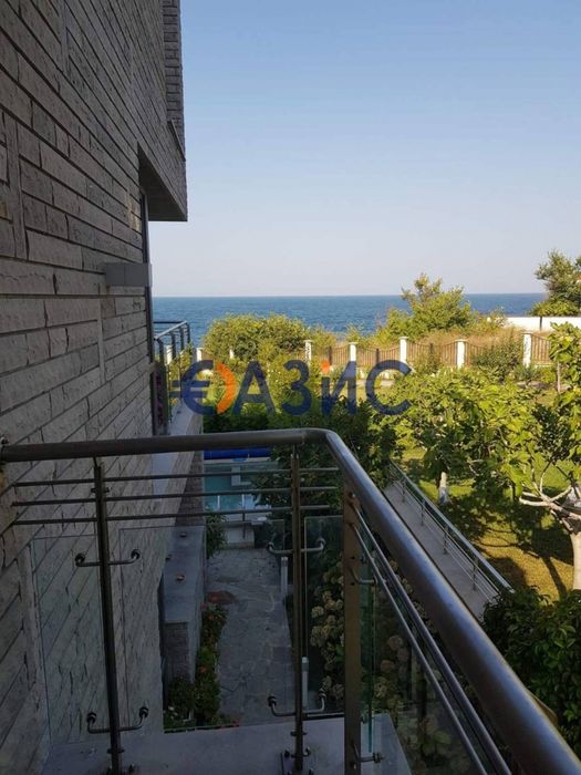 Продава се Къща в Черноморец - 375 кв.м за 1211 €/кв.м - Снимка #8