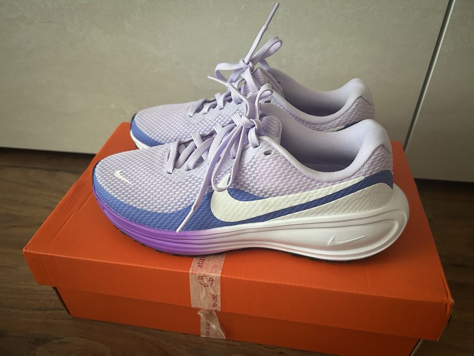Nike маратонки