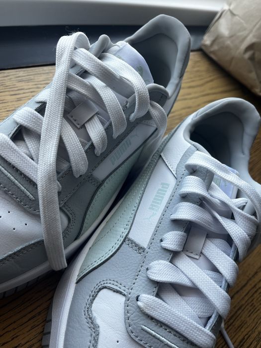 Обувки puma Carina street