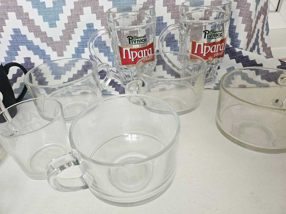 Набор посуды (разные стаканы)