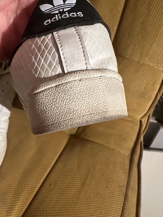 Продам кроссовки ADIDASунисекс