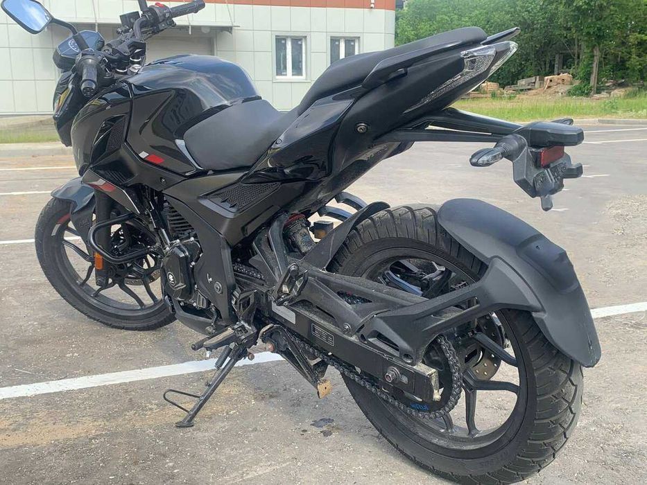 Мотоцикл Bajaj Pulsar N250
