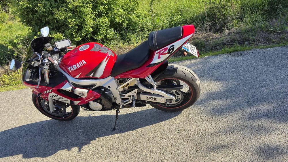 Vând Yamaha R6 2800€
