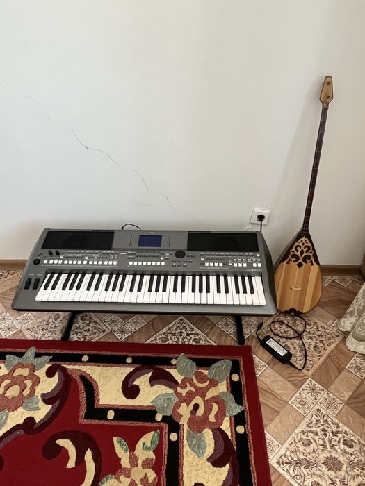 Продам синтезатор ямаха s670