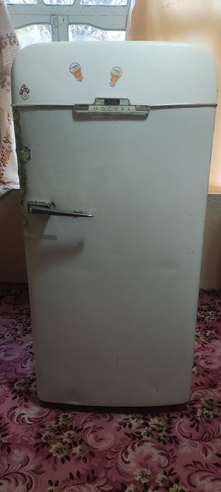 Продается холодильник ЗИЛ б/у