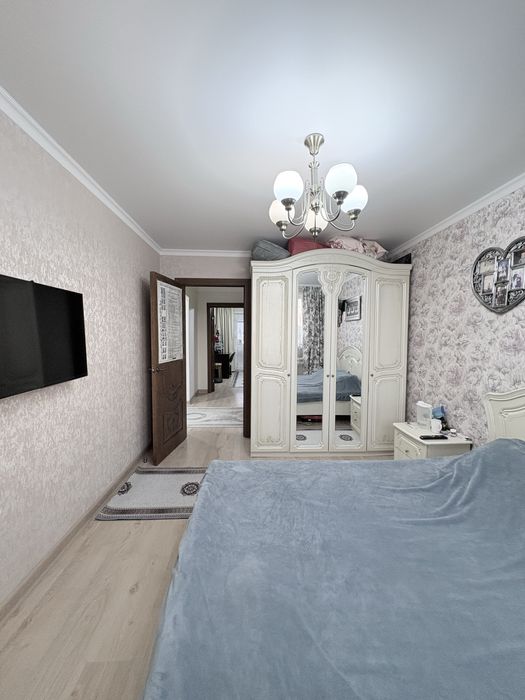 Продам трехкомнатную квартиру