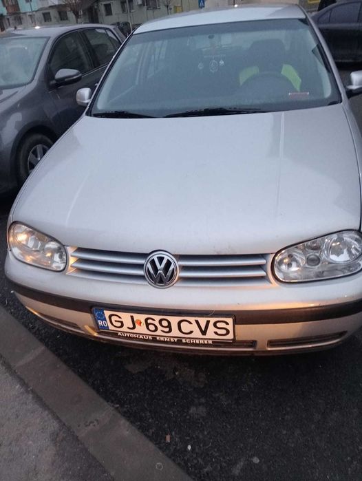Vând Golf 4 înmatriculat
