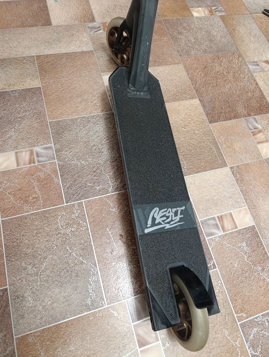 Продам трюковой самокат