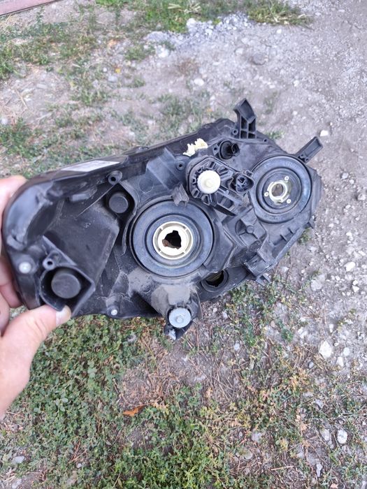 Фарове за  Тойота Версо 2009-2013