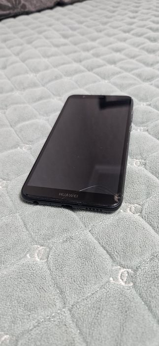 Продается телефон Huawei P Smart 2018