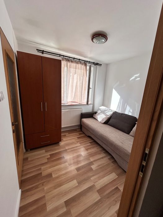 Închiriez apartament