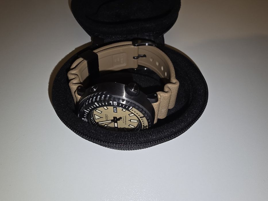 Продам чехол (кейс) для наручных часов