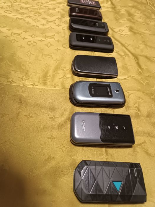 Assalom alekum Telfonlar sotiladi Ligushka Xar xil Model