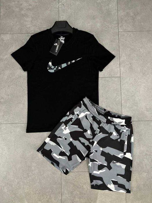 Мъжки къси комплекти Nike
