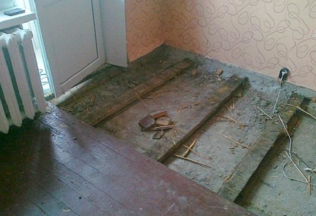 Демонтаж деревянного ПОЛА.Вывоз мусора.Оперативно и качественно !