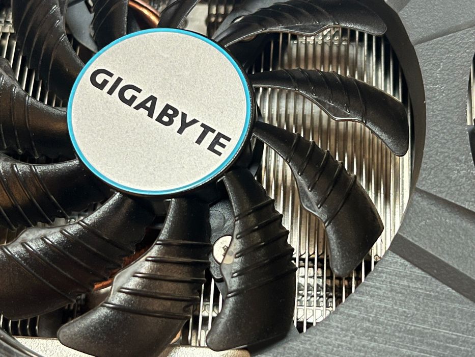 Видеокарта GPU Gigabyte AMD Radeon RX 6700 XT 12GB GDDR6 - ОТЛИЧНО СЪСТОЯНИЕ